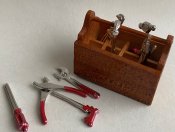 8 tools in metal with toolbox