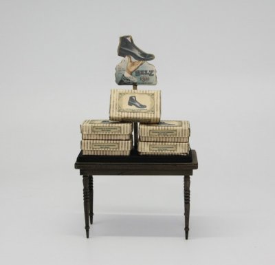 Art of mini, shoedisplay dollshouse, roombox