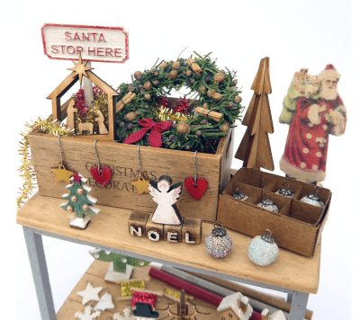 Jane harrop xmas decoration table,
dollshouse, roombox